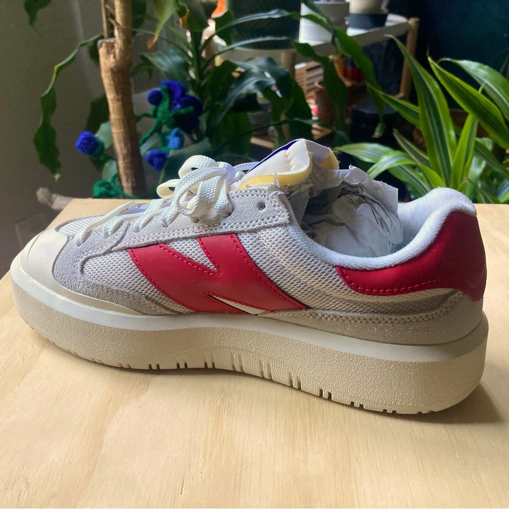 NEW IN BOX 
New Balance CT302
Sea Salt True Red